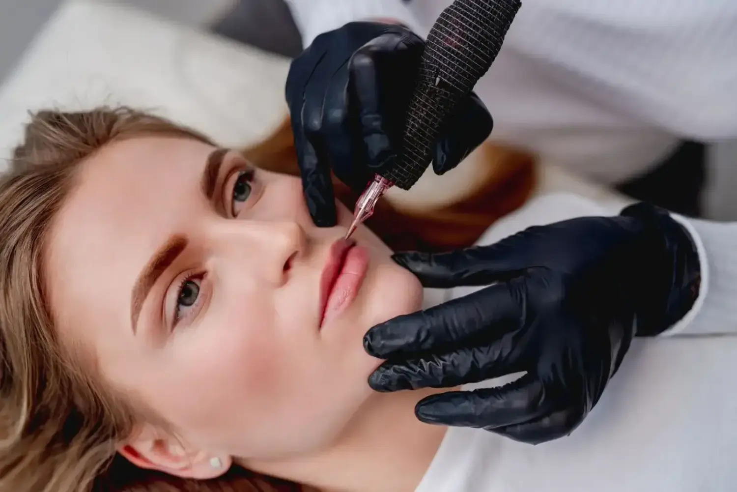 Permanent-Make-up für die Lippen